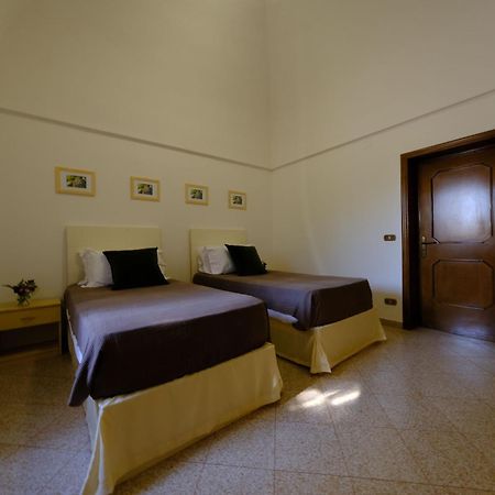 Tenuta Con Due Abitazioni Indipendenti 마르티나프란카 외부 사진